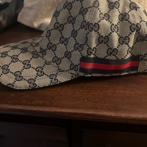 Gucci- GG Canvas baseball hat with web - Picture 9 of 9